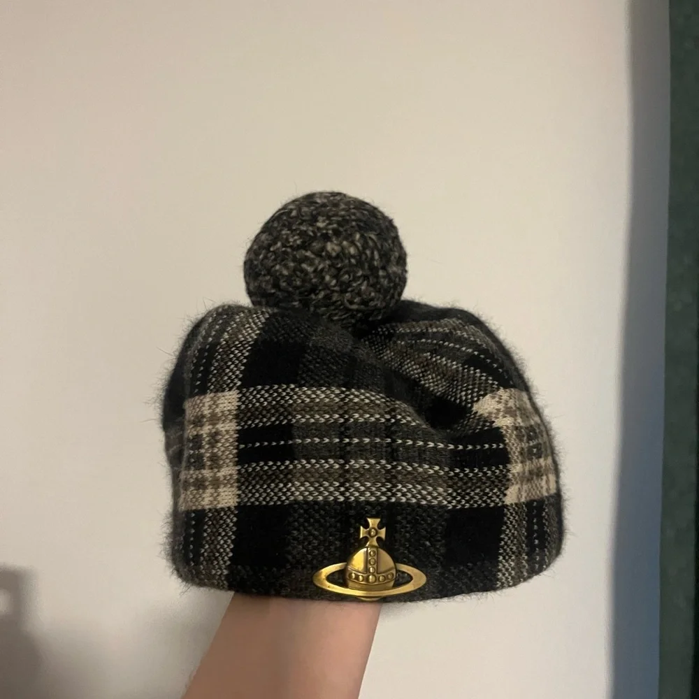 Vivienne Westwood beret - Picture 1 of 3